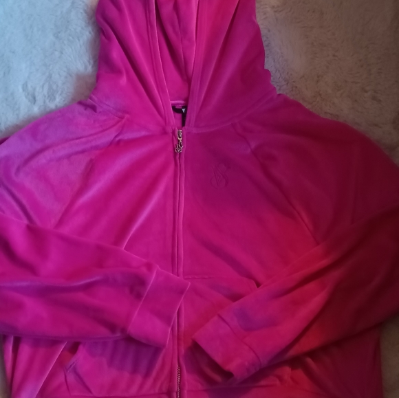 Victoria's Secret sweater - Picture 2 of 6